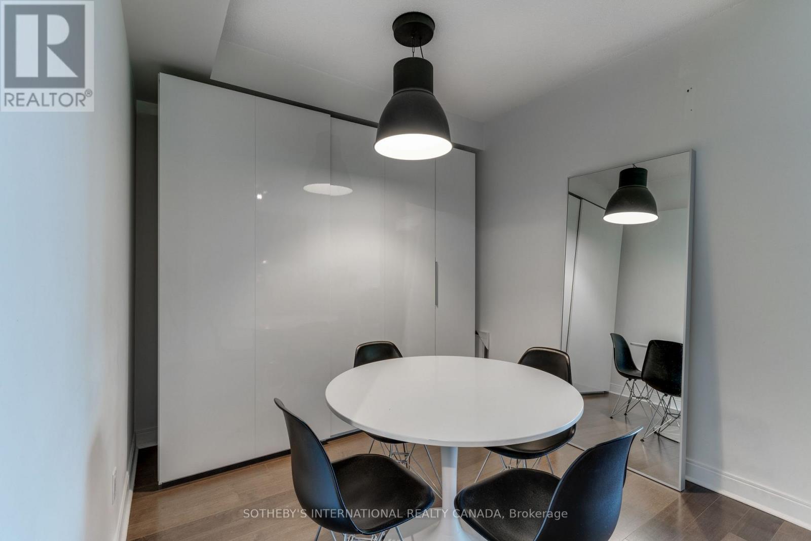 2001 - 18 Yorkville Avenue, Toronto, Ontario  M4W 1L4 - Photo 6 - C12818932