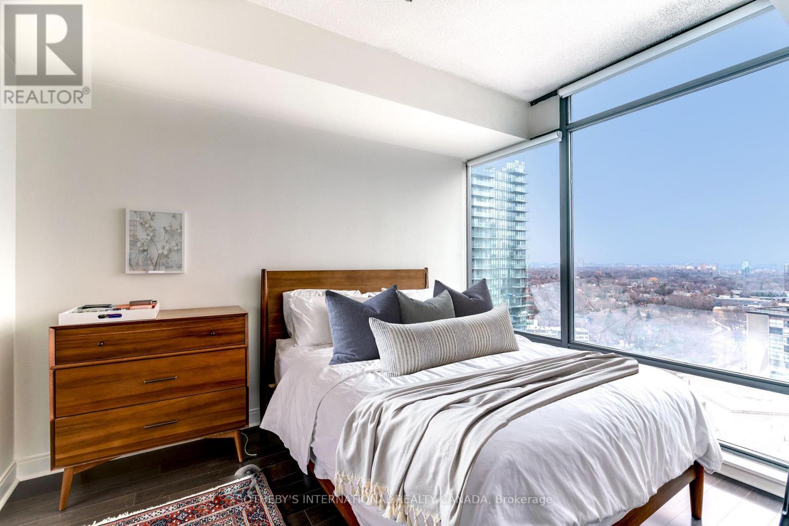 2001 - 18 Yorkville Avenue, Toronto, Ontario  M4W 1L4 - Photo 7 - C12818932