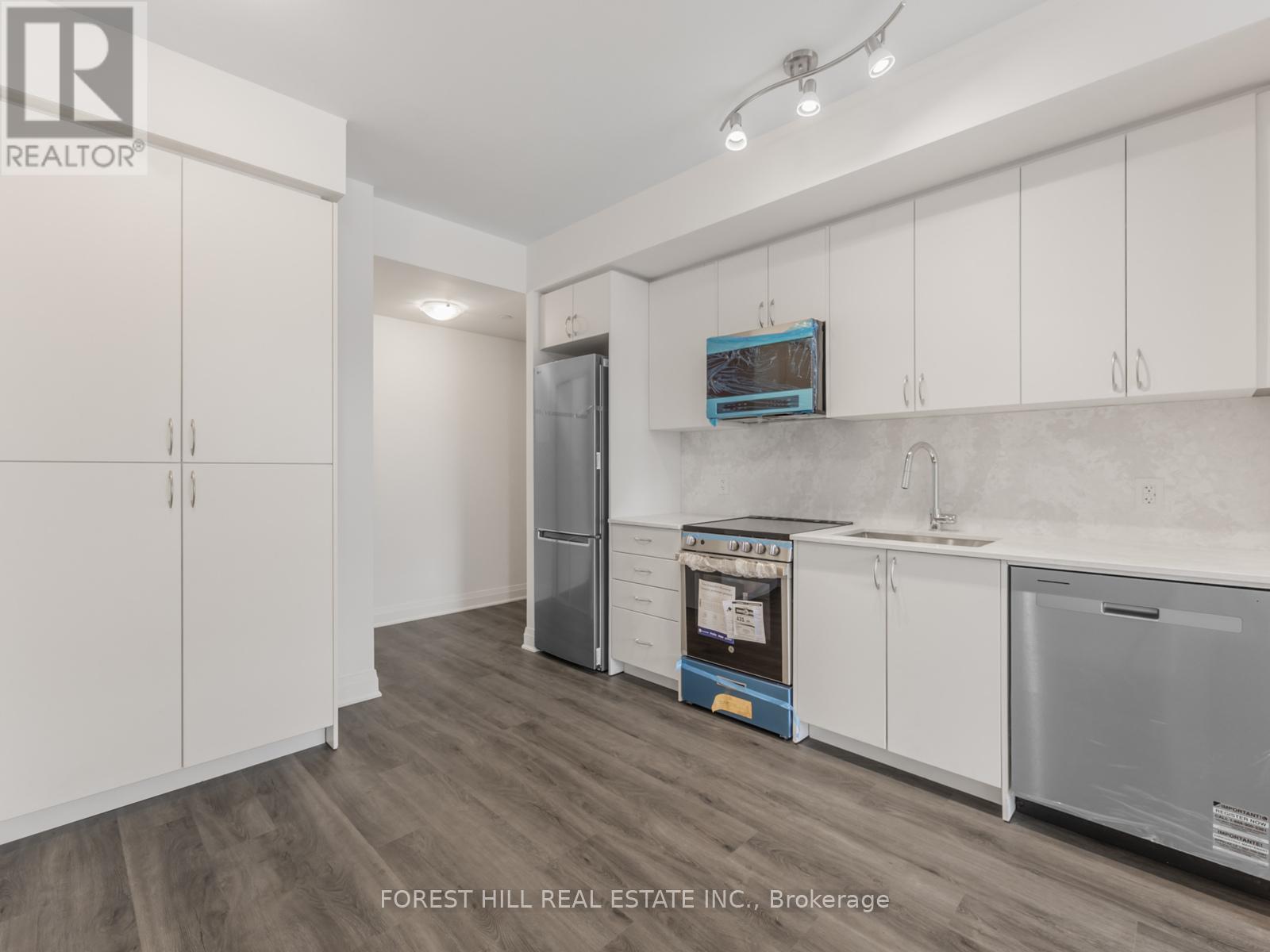 406 - 700 Sheppard Avenue W, Toronto, Ontario  M3H 0G5 - Photo 10 - C12818940