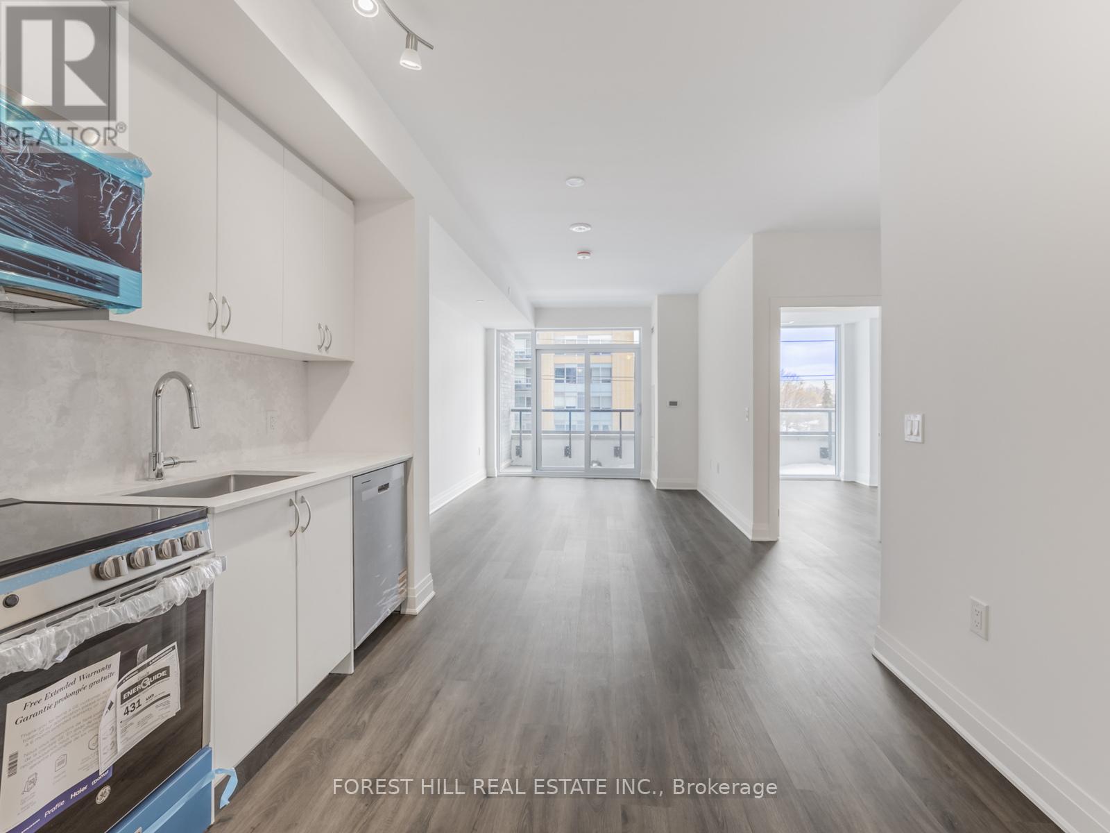 406 - 700 Sheppard Avenue W, Toronto, Ontario  M3H 0G5 - Photo 8 - C12818940