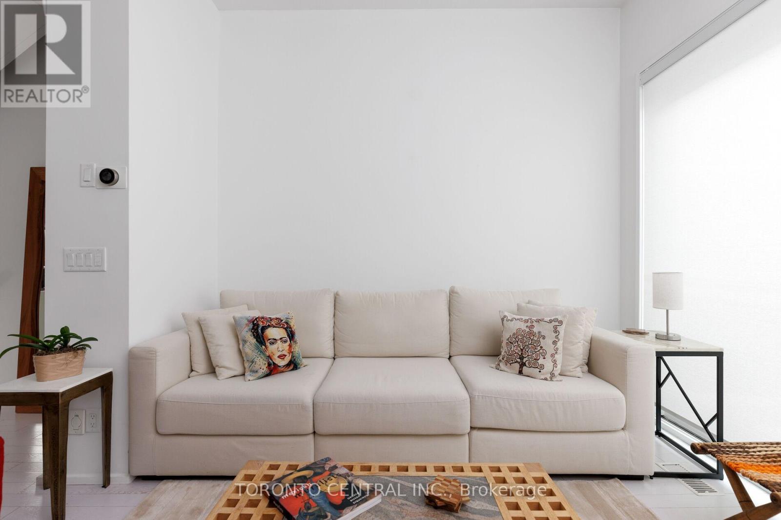 258 Manning Avenue, Toronto, Ontario  M6J 2K7 - Photo 10 - C12818970