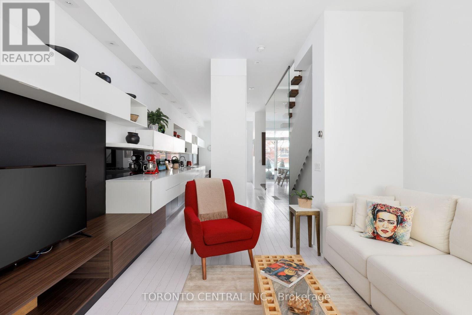 258 Manning Avenue, Toronto, Ontario  M6J 2K7 - Photo 13 - C12818970