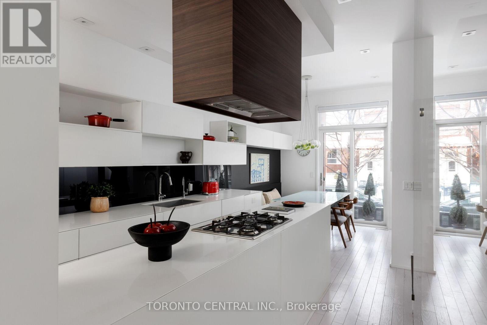 258 Manning Avenue, Toronto, Ontario  M6J 2K7 - Photo 14 - C12818970