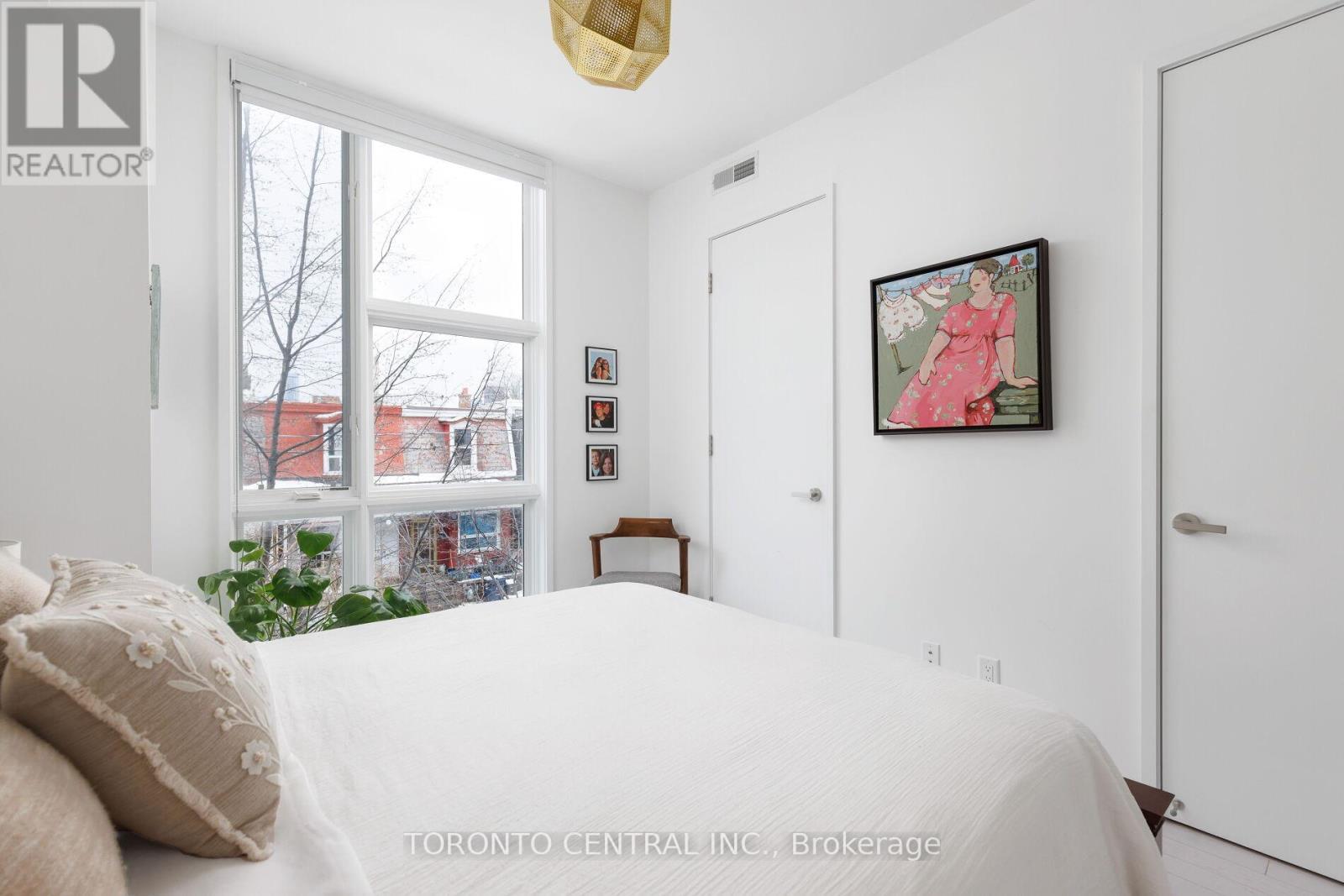 258 Manning Avenue, Toronto, Ontario  M6J 2K7 - Photo 18 - C12818970