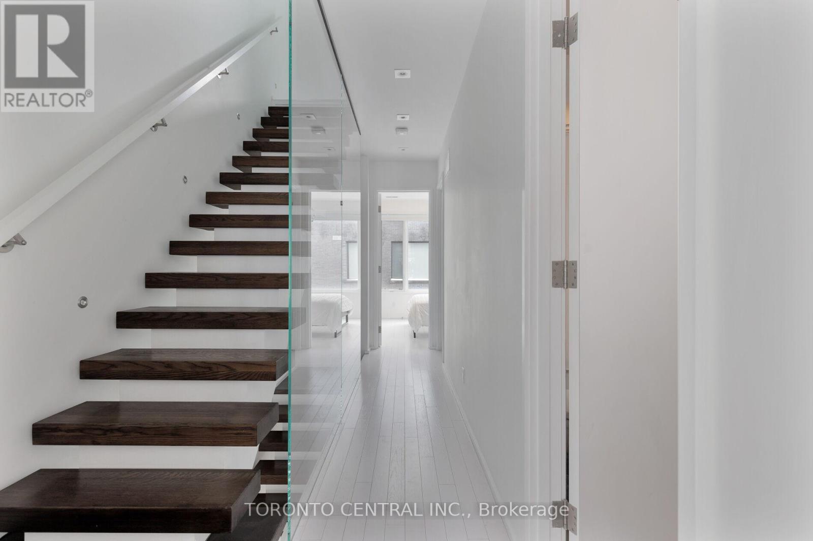 258 Manning Avenue, Toronto, Ontario  M6J 2K7 - Photo 26 - C12818970