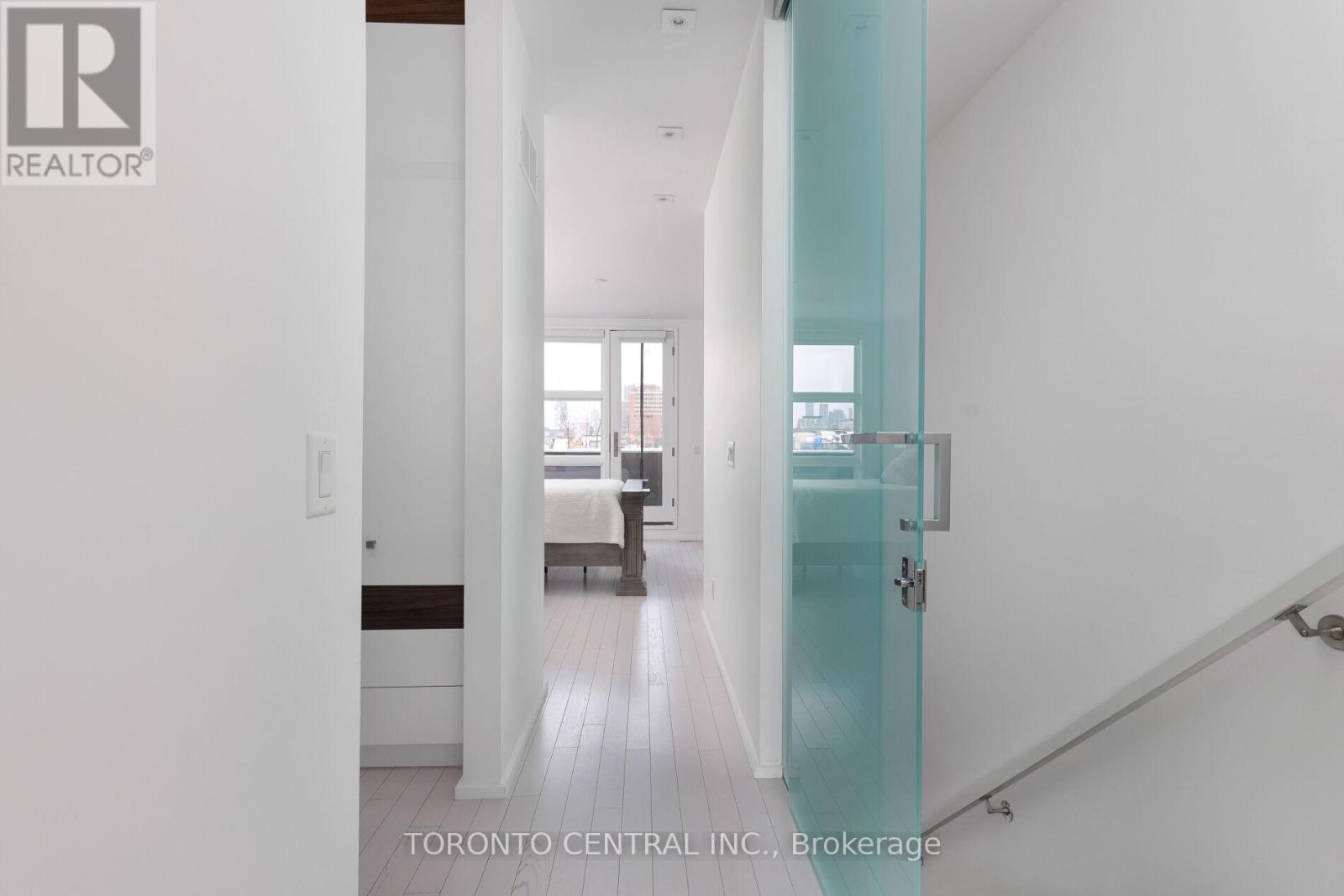 258 Manning Avenue, Toronto, Ontario  M6J 2K7 - Photo 27 - C12818970