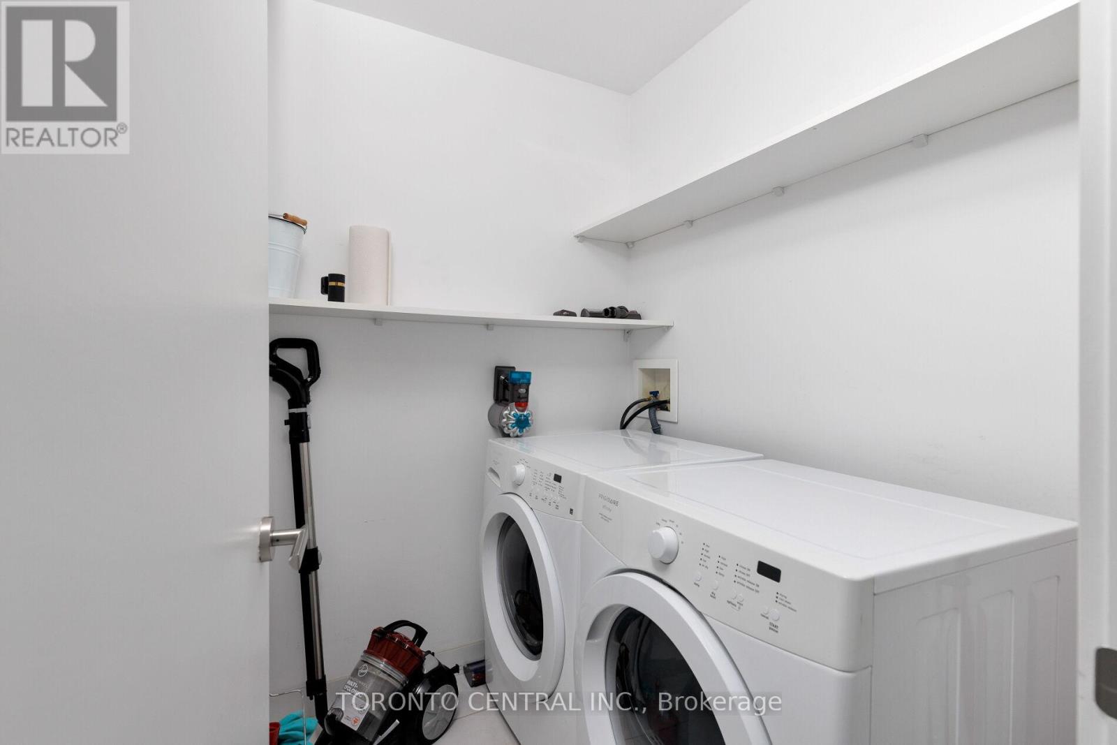 258 Manning Avenue, Toronto, Ontario  M6J 2K7 - Photo 39 - C12818970