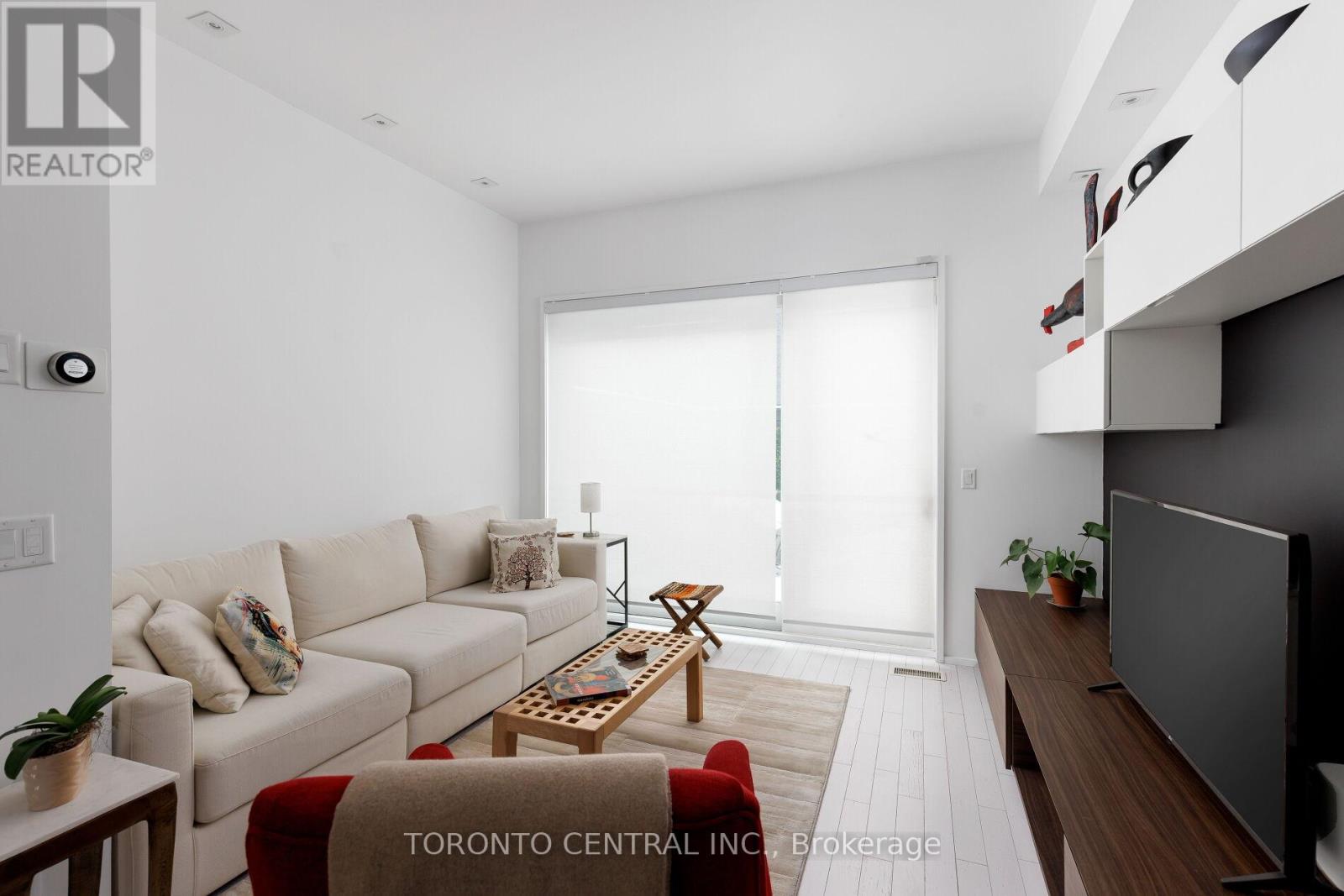 258 Manning Avenue, Toronto, Ontario  M6J 2K7 - Photo 8 - C12818970