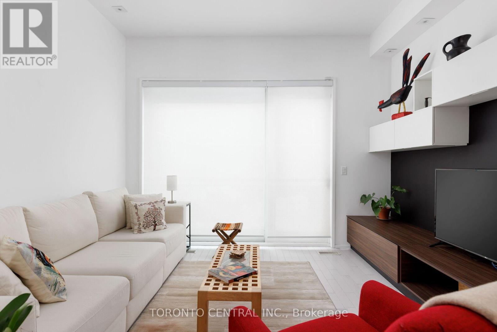 258 Manning Avenue, Toronto, Ontario  M6J 2K7 - Photo 9 - C12818970