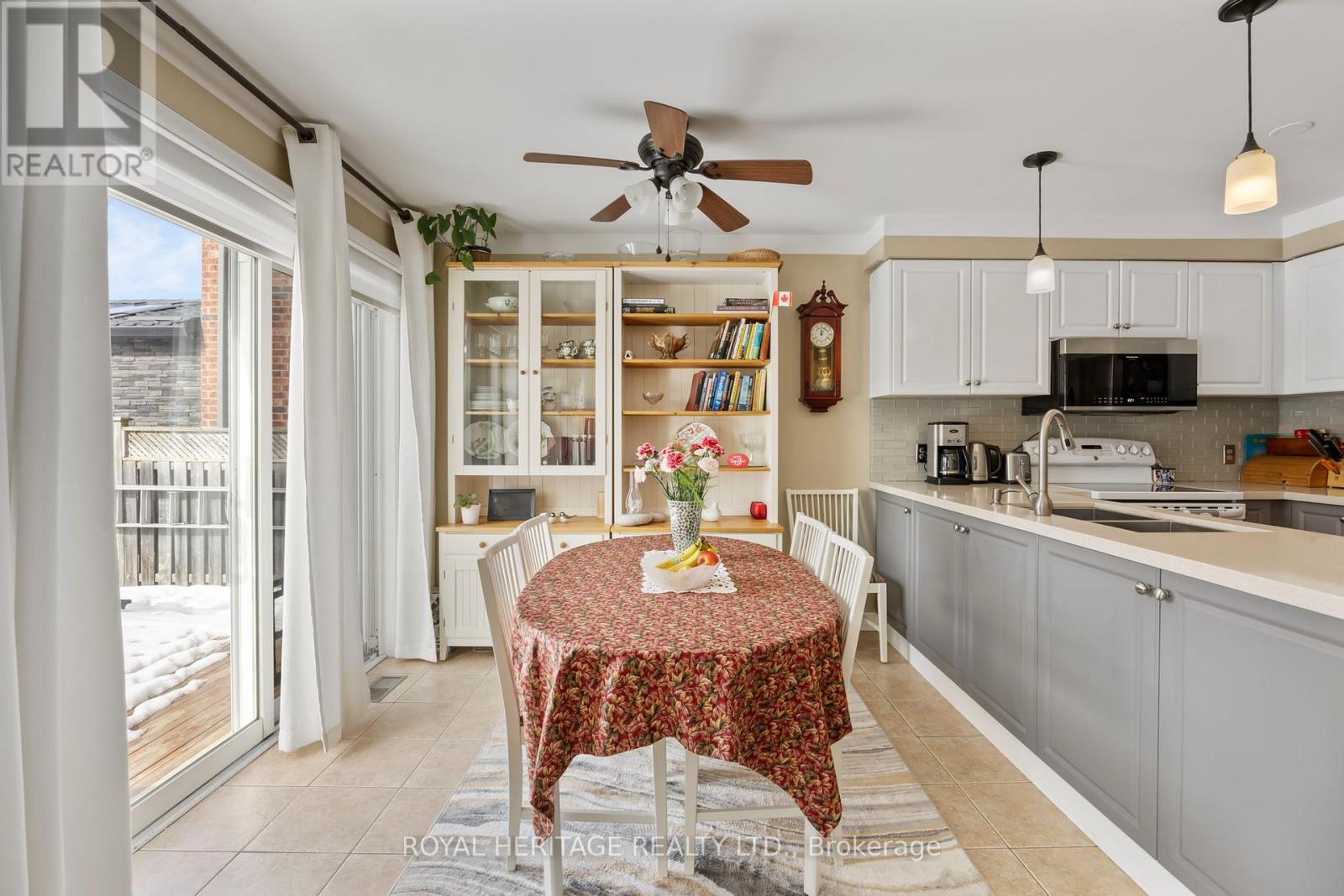 12 Floree Street, Whitby, Ontario  L1R 3B2 - Photo 17 - E12818776