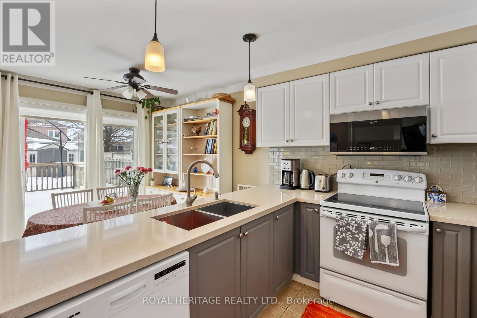 12 Floree Street, Whitby, Ontario  L1R 3B2 - Photo 22 - E12818776