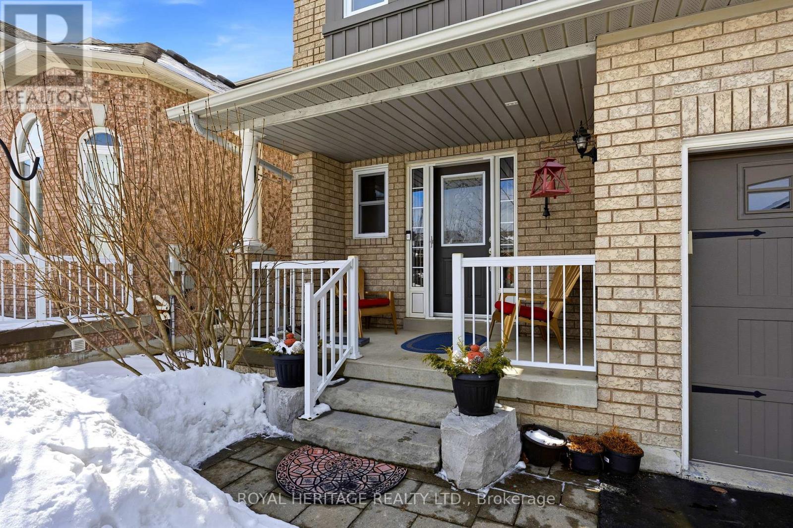 12 Floree Street, Whitby, Ontario  L1R 3B2 - Photo 4 - E12818776