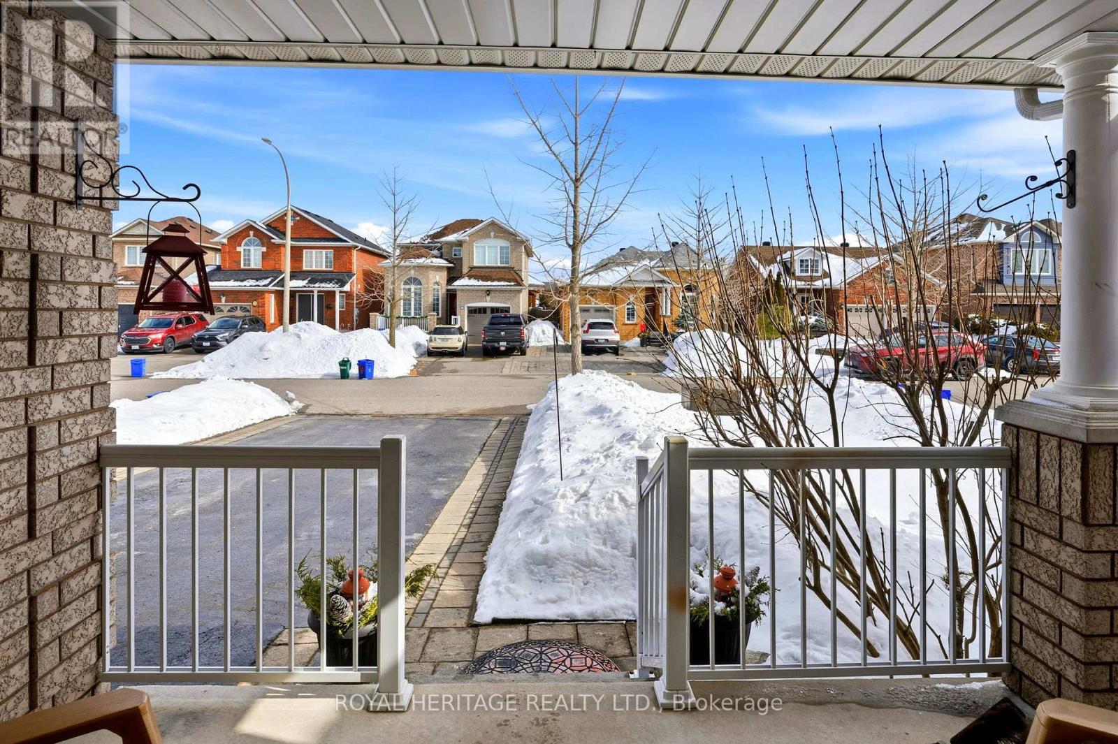 12 Floree Street, Whitby, Ontario  L1R 3B2 - Photo 5 - E12818776