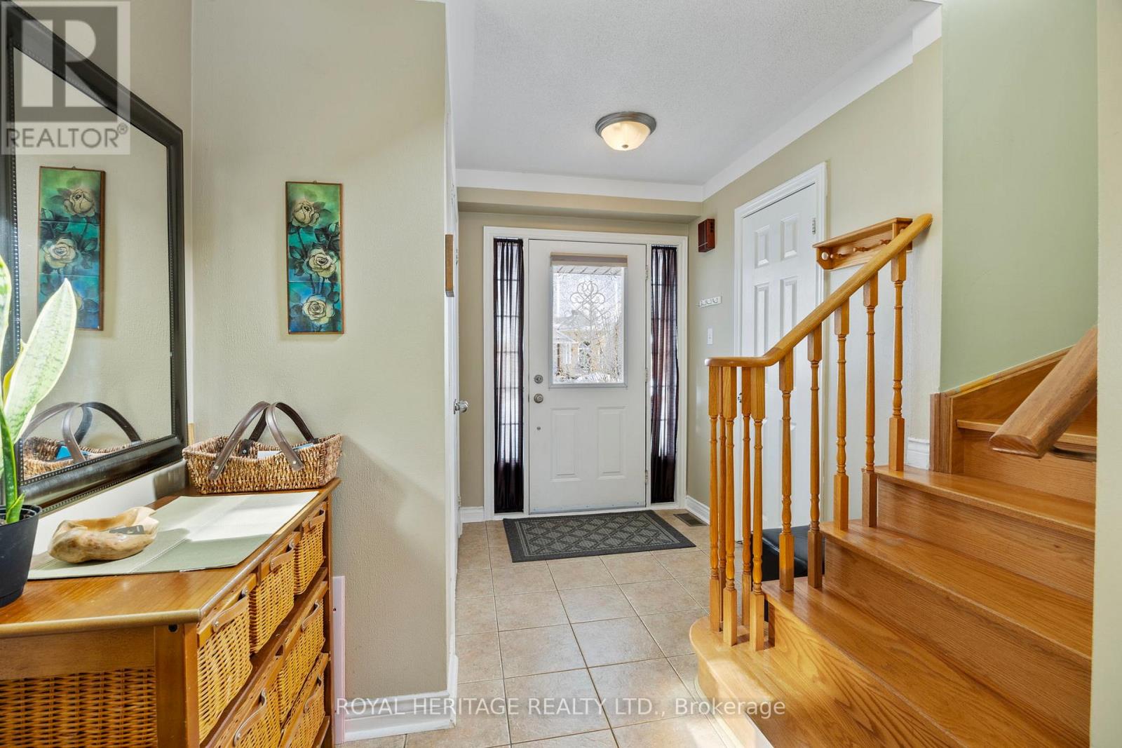 12 Floree Street, Whitby, Ontario  L1R 3B2 - Photo 7 - E12818776