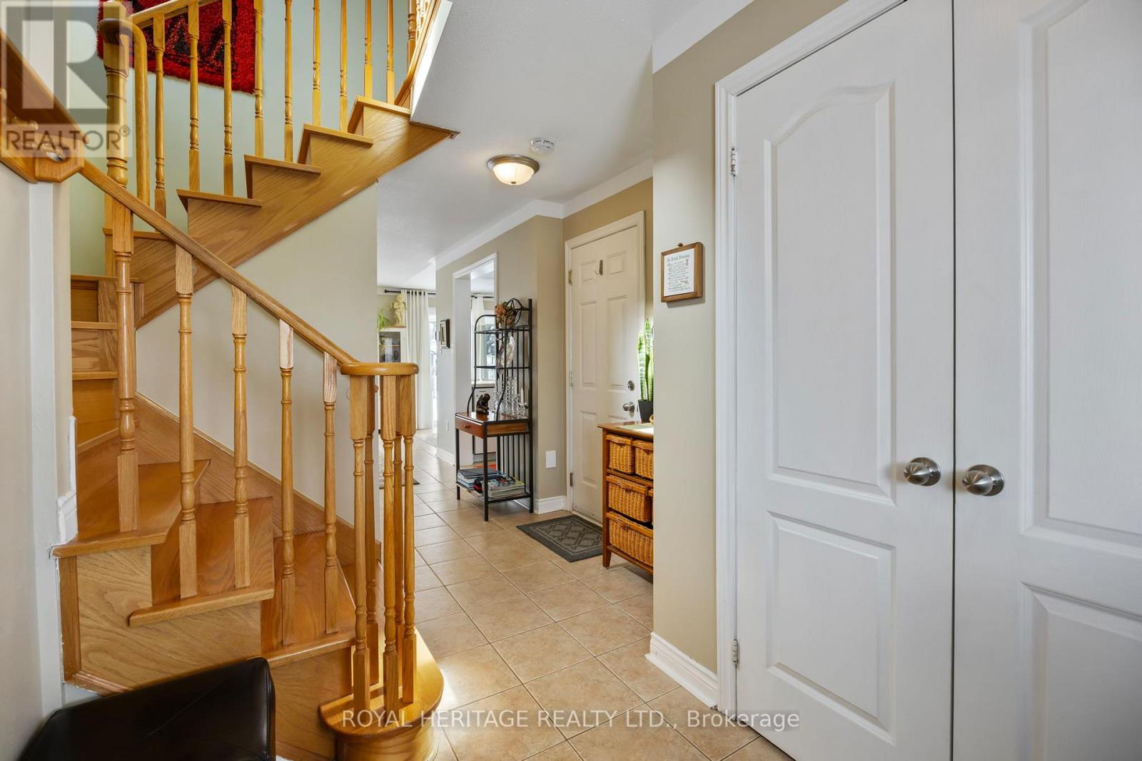 12 Floree Street, Whitby, Ontario  L1R 3B2 - Photo 9 - E12818776