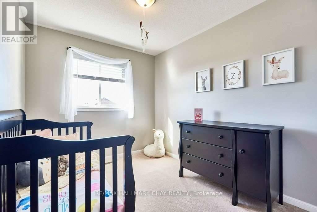 129 Kirkland Place, Whitby, Ontario  L1P 1W8 - Photo 13 - E12818860