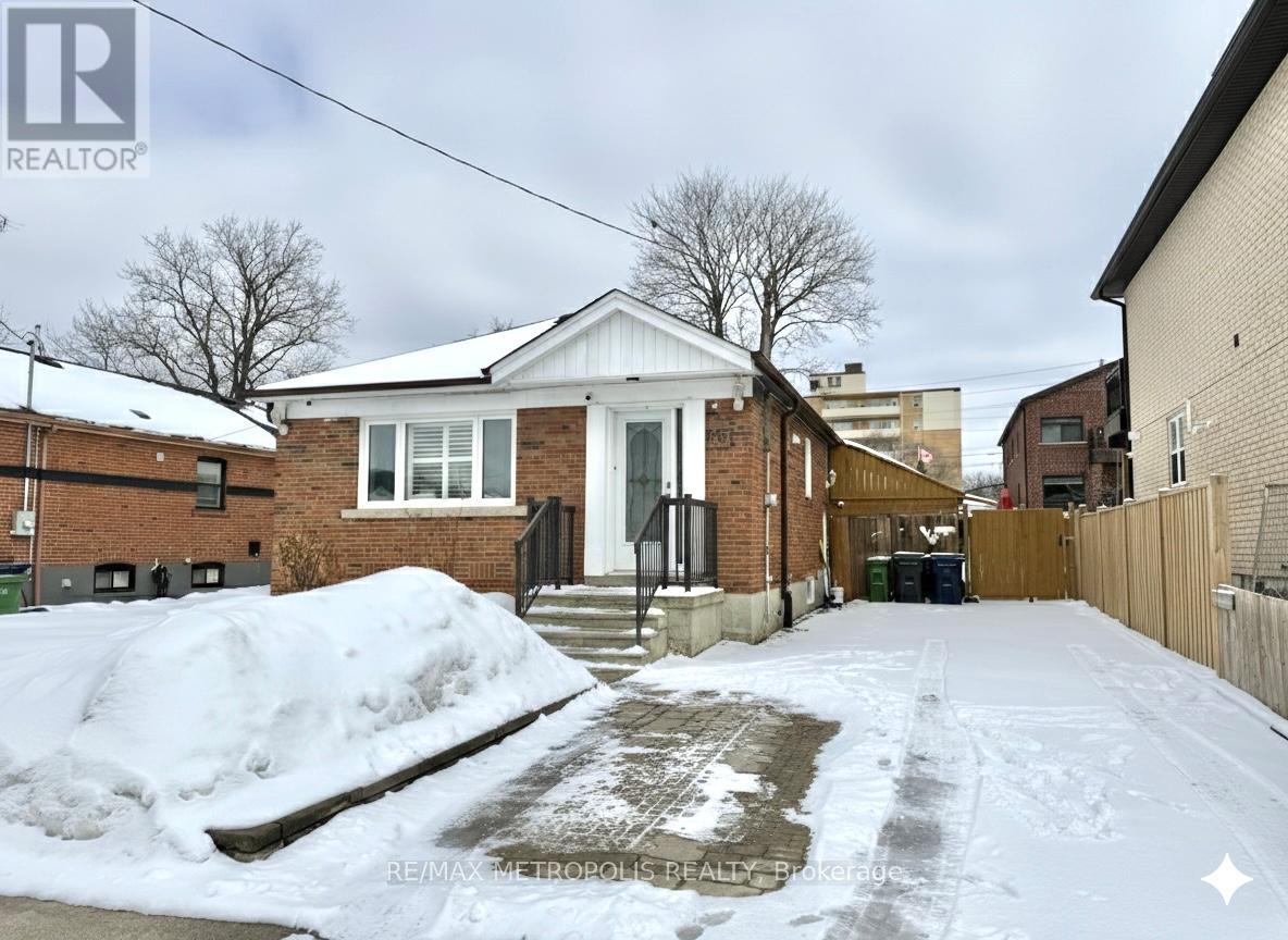 MAIN - 45 KINGSDOWN DRIVE, toronto (ionview), Ontario