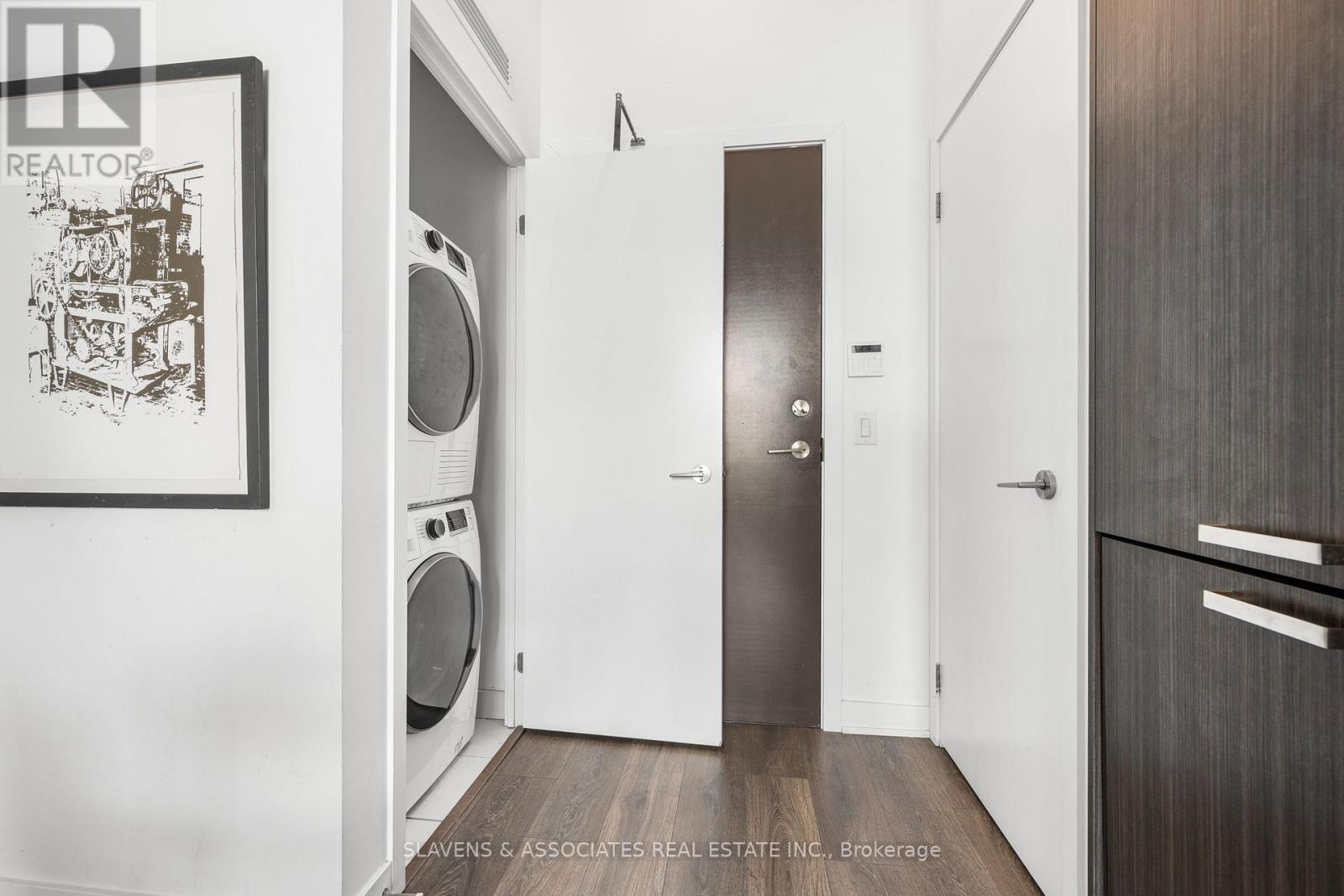 223 - 60 Honeycrisp Crescent, Vaughan, Ontario  L4K 0N5 - Photo 5 - N12818764