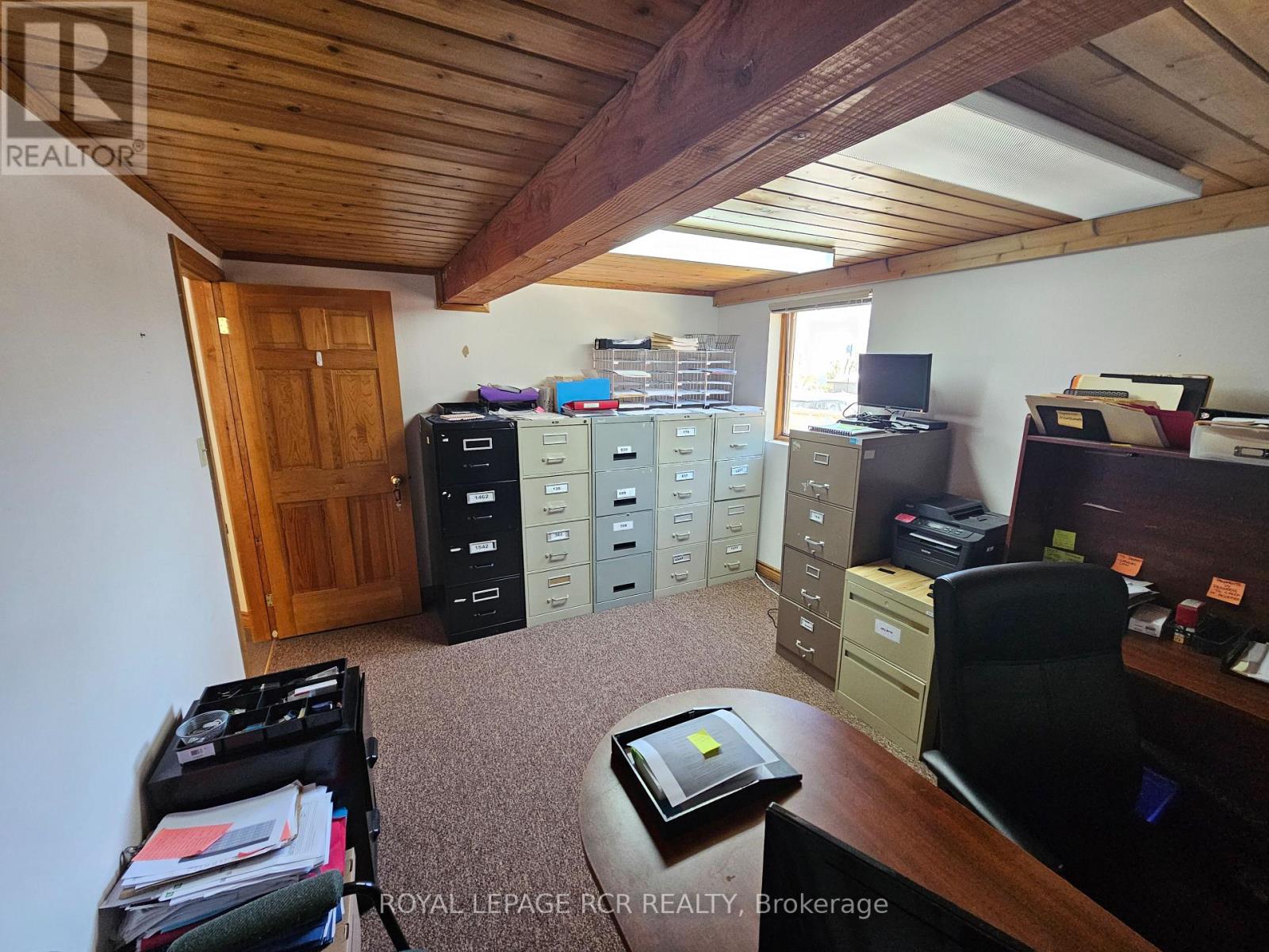 Main 1 - 411 Queen Street, Newmarket, Ontario  L3Y 2G9 - Photo 5 - N12818808