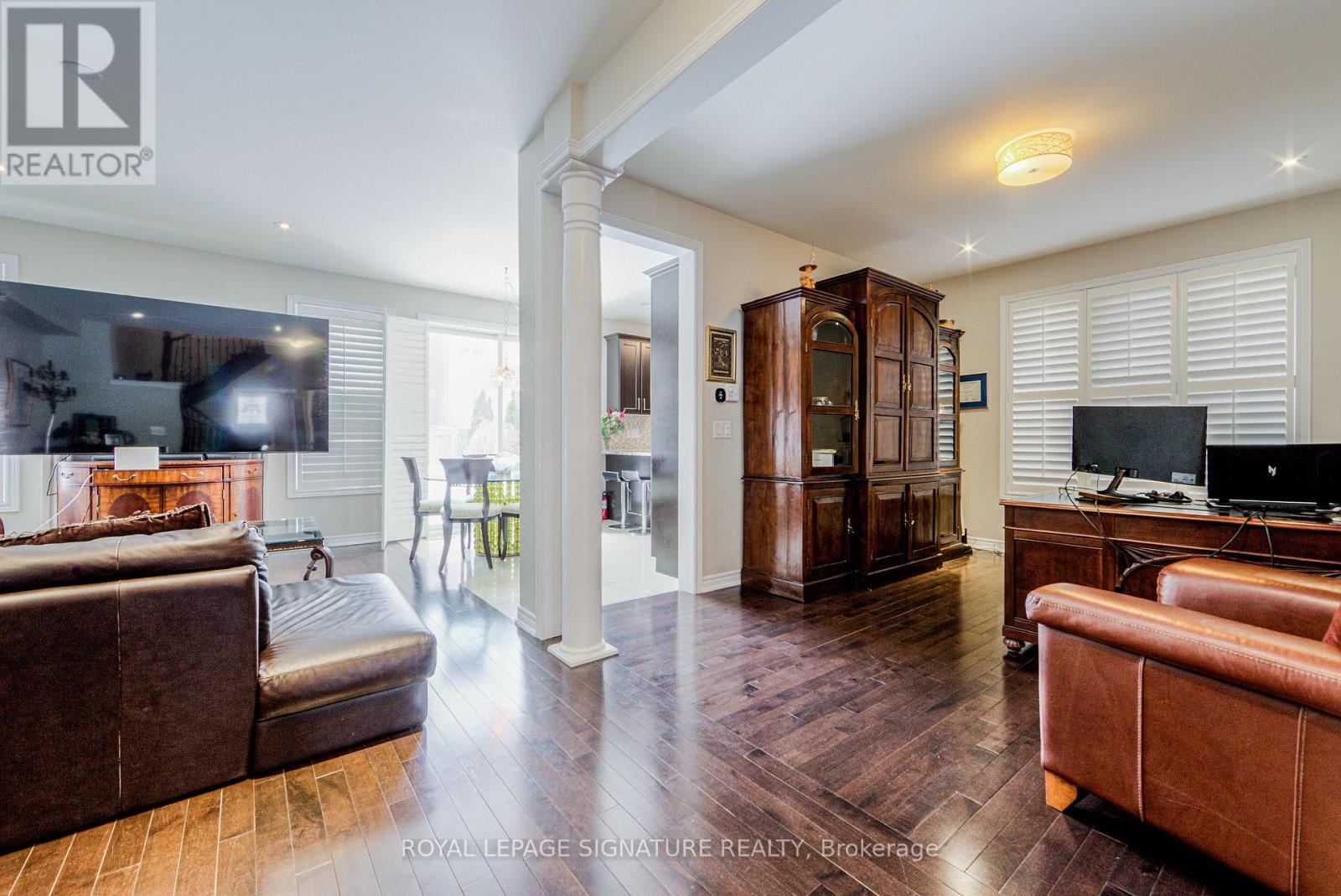 4 Amaranth Court, Richmond Hill, Ontario  L4E 0M2 - Photo 10 - N12818826