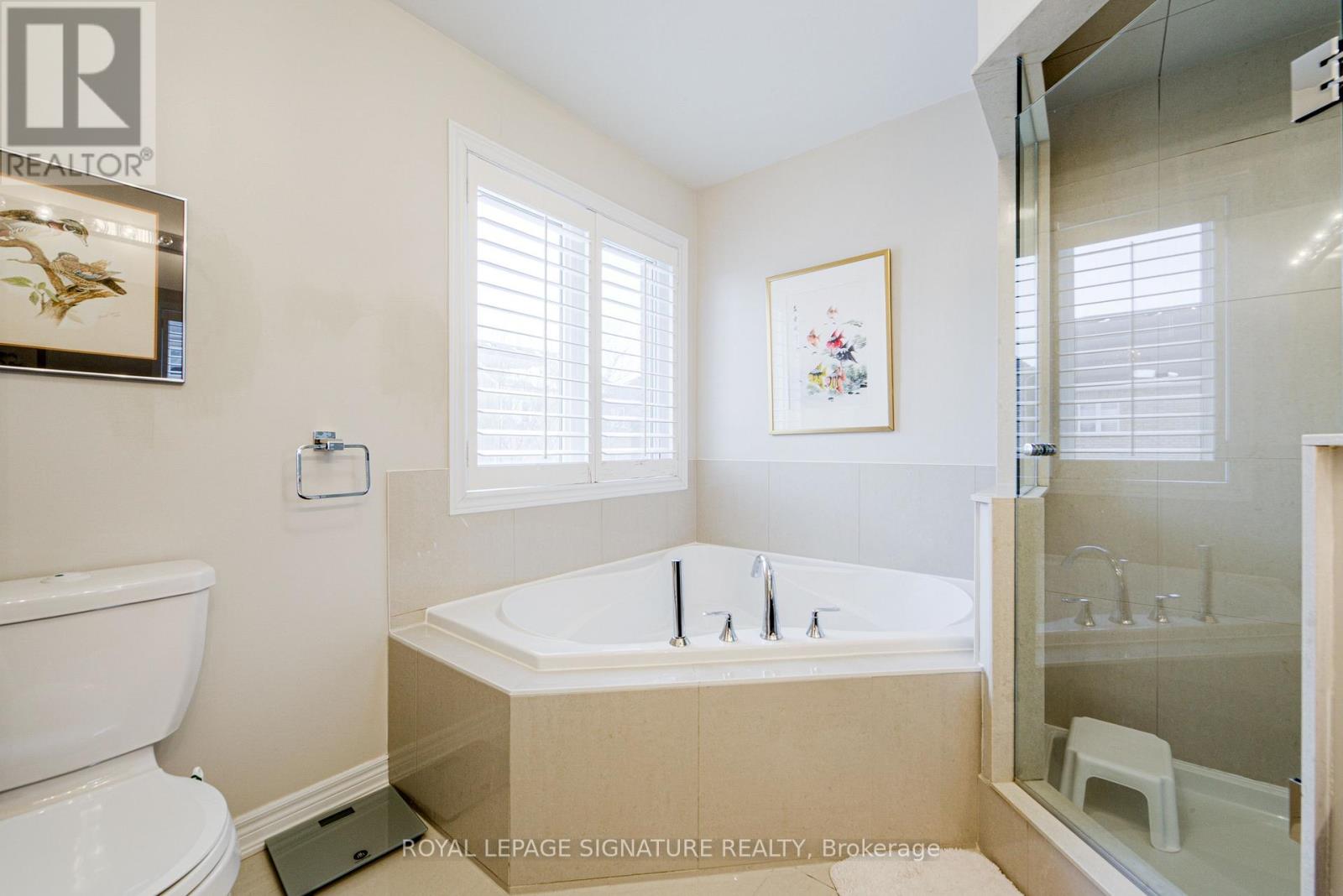 4 Amaranth Court, Richmond Hill, Ontario  L4E 0M2 - Photo 26 - N12818826