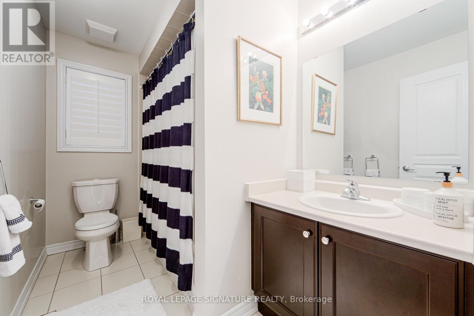 4 Amaranth Court, Richmond Hill, Ontario  L4E 0M2 - Photo 32 - N12818826