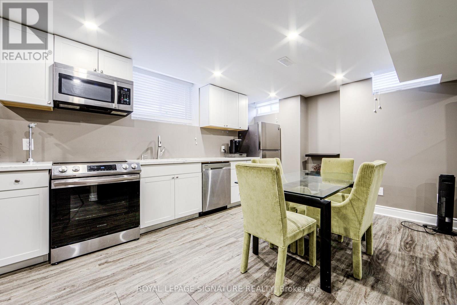 4 Amaranth Court, Richmond Hill, Ontario  L4E 0M2 - Photo 36 - N12818826