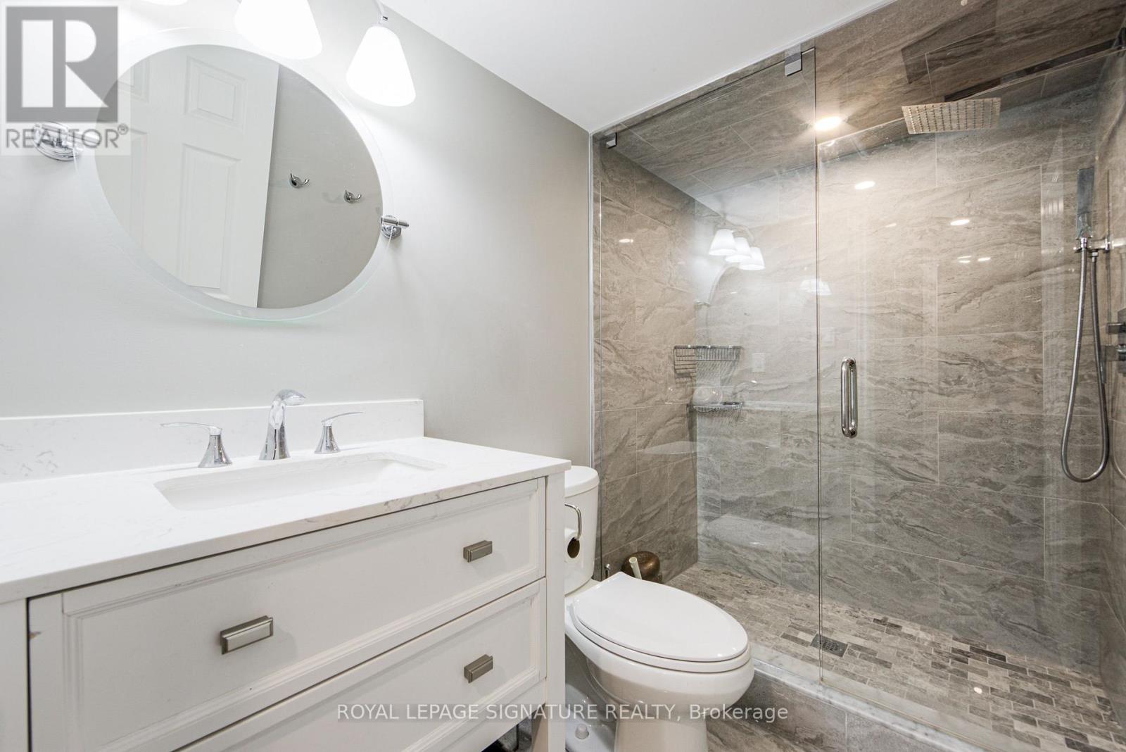 4 Amaranth Court, Richmond Hill, Ontario  L4E 0M2 - Photo 40 - N12818826