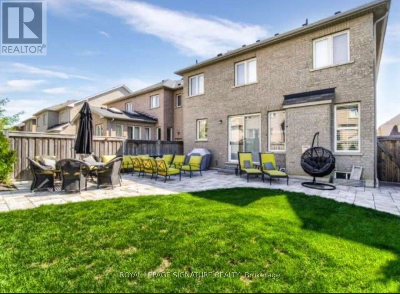 4 Amaranth Court, Richmond Hill, Ontario  L4E 0M2 - Photo 6 - N12818826