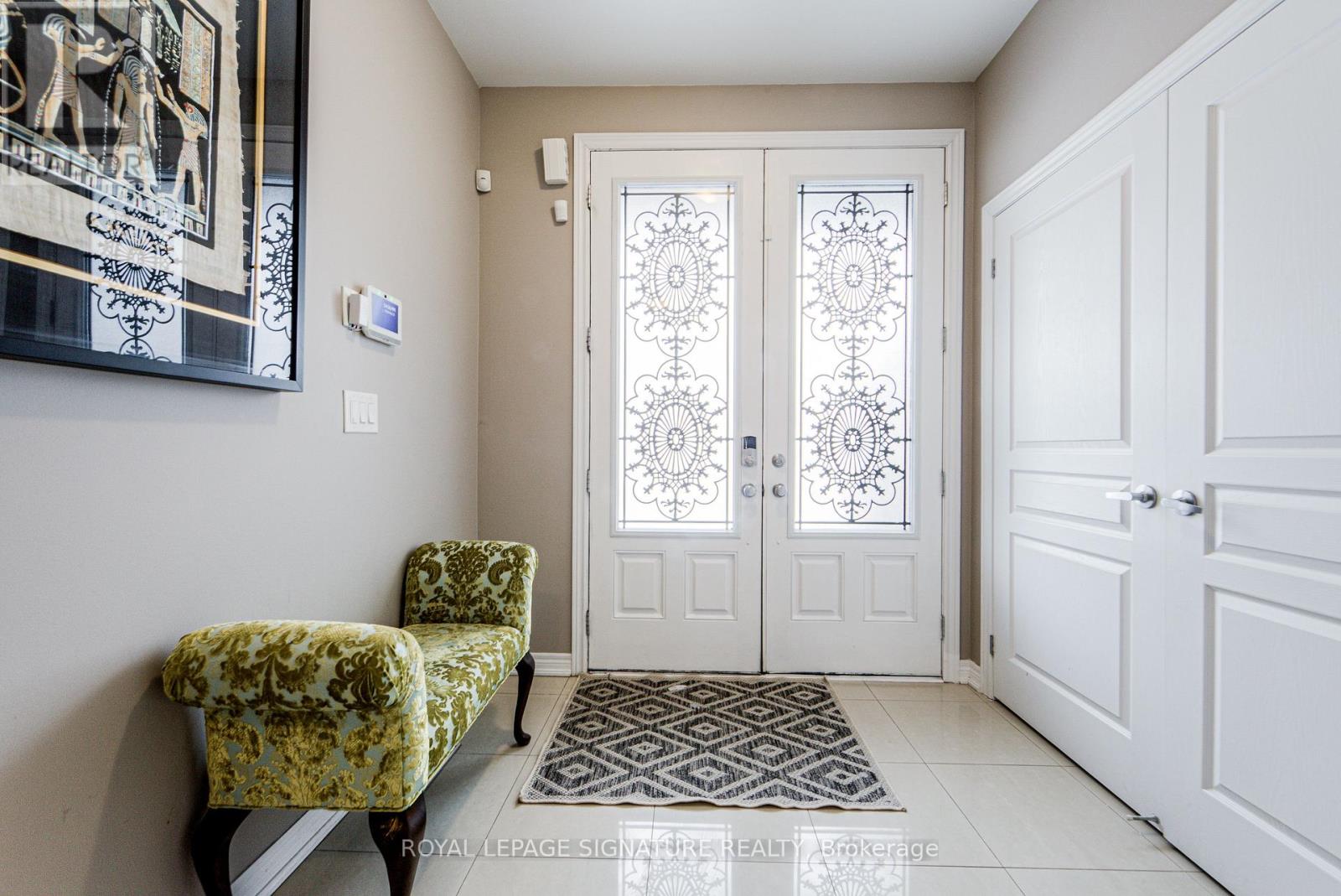 4 Amaranth Court, Richmond Hill, Ontario  L4E 0M2 - Photo 8 - N12818826