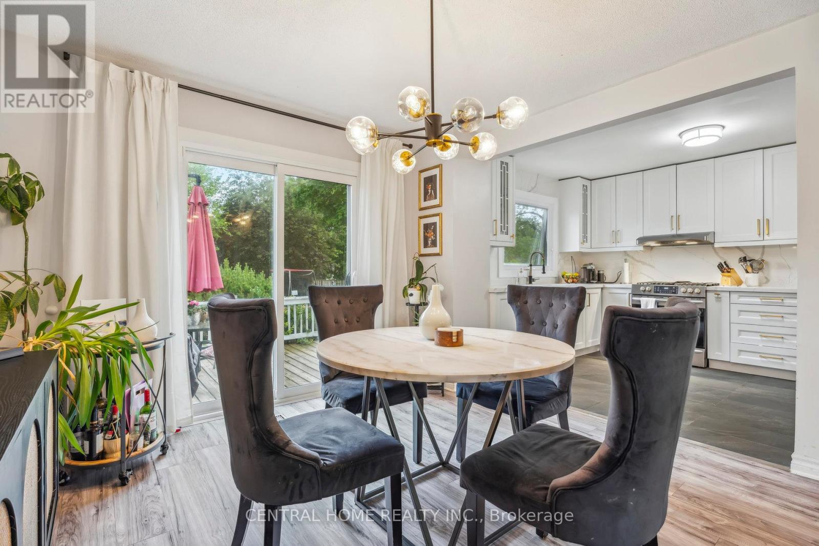 50 Metro Road S, Georgina, Ontario  L4P 3K8 - Photo 10 - N12818840