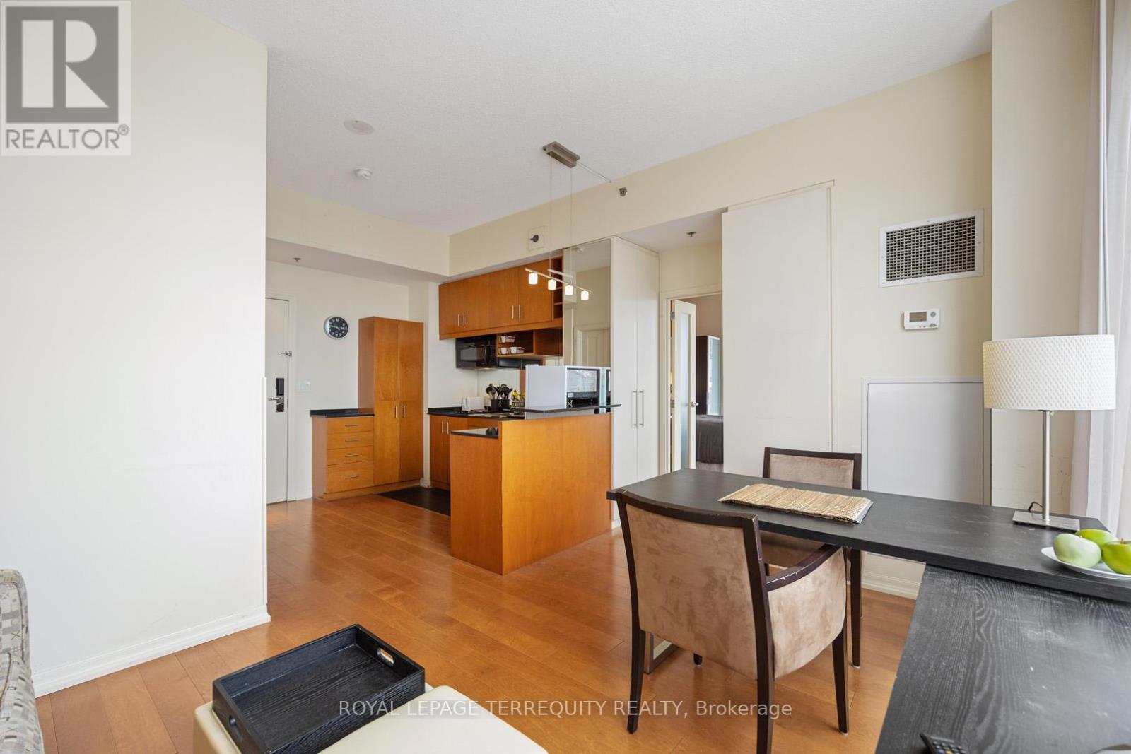 3104 - 1 King Street W, Toronto, Ontario  M5H 1A1 - Photo 5 - C12818150