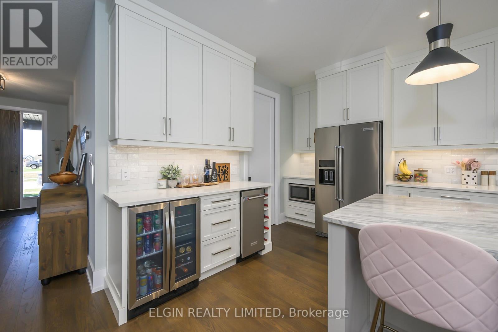 107 Optimist Drive, Southwold, Ontario  N5P 0G2 - Photo 8 - X12815444