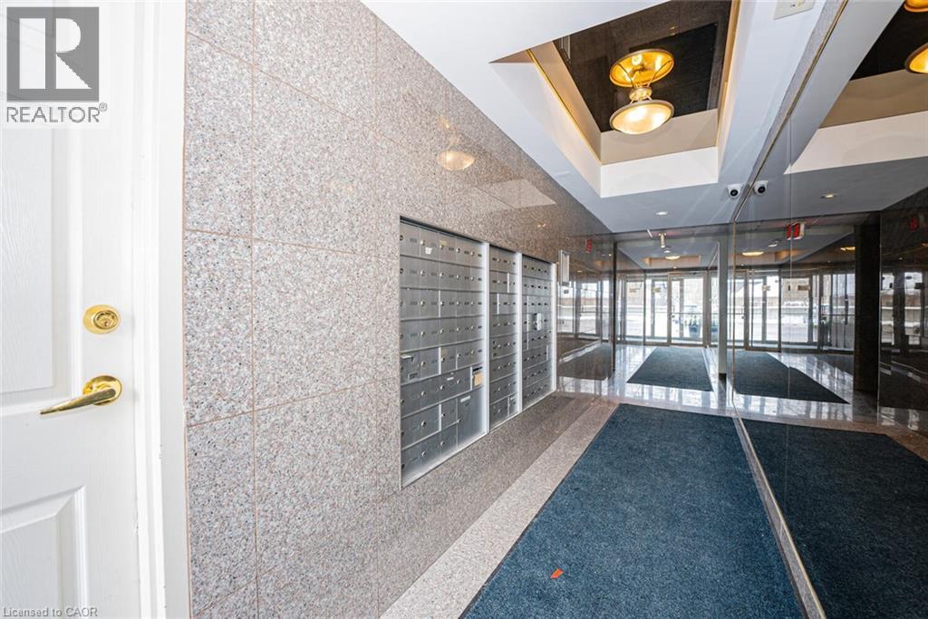 274 Erb Street W Unit# 803, Waterloo, Ontario  N2L 1W2 - Photo 2 - 40807302