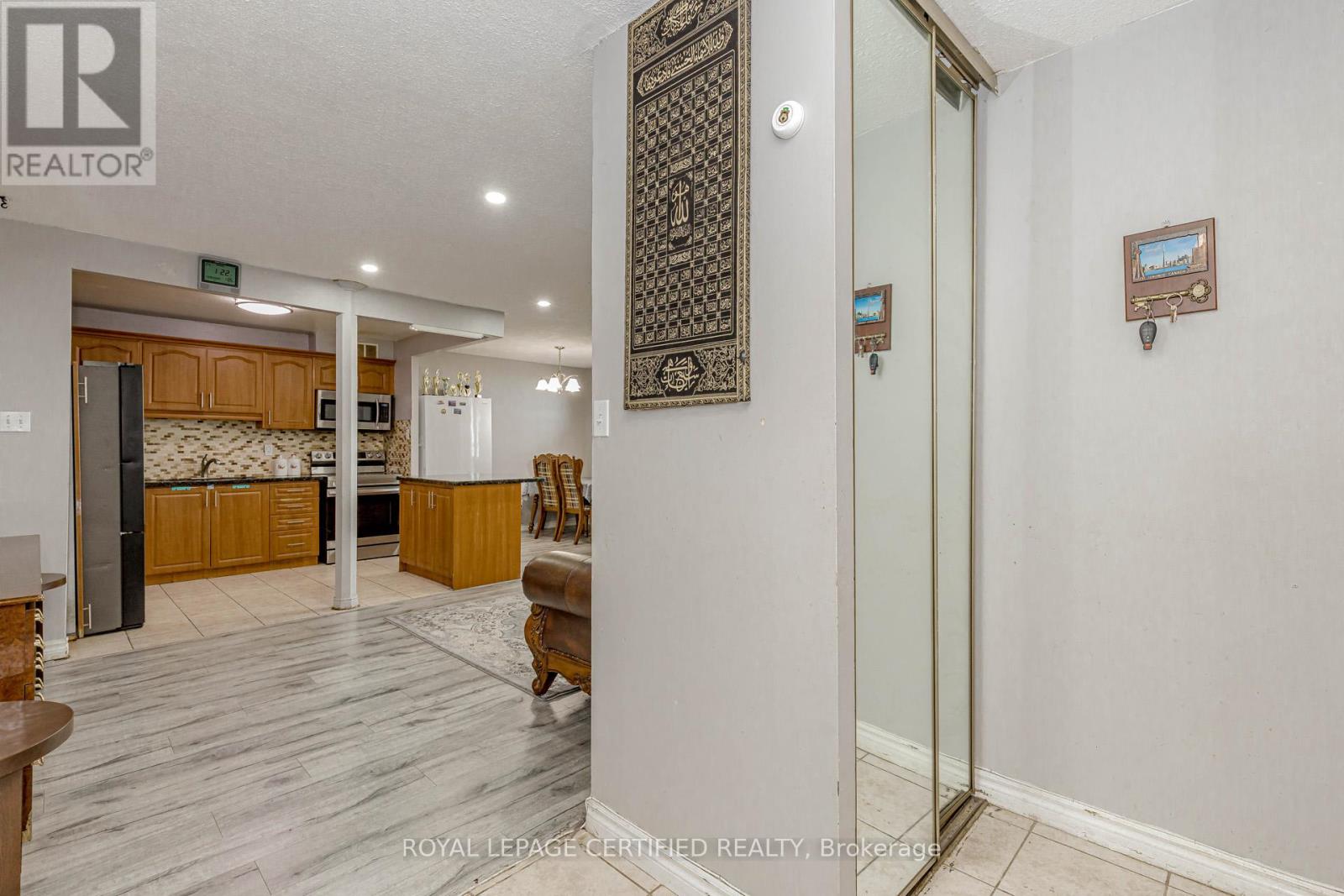 502 - 3577 Derry Road E, Mississauga, Ontario  L4T 1B3 - Photo 9 - W12818674