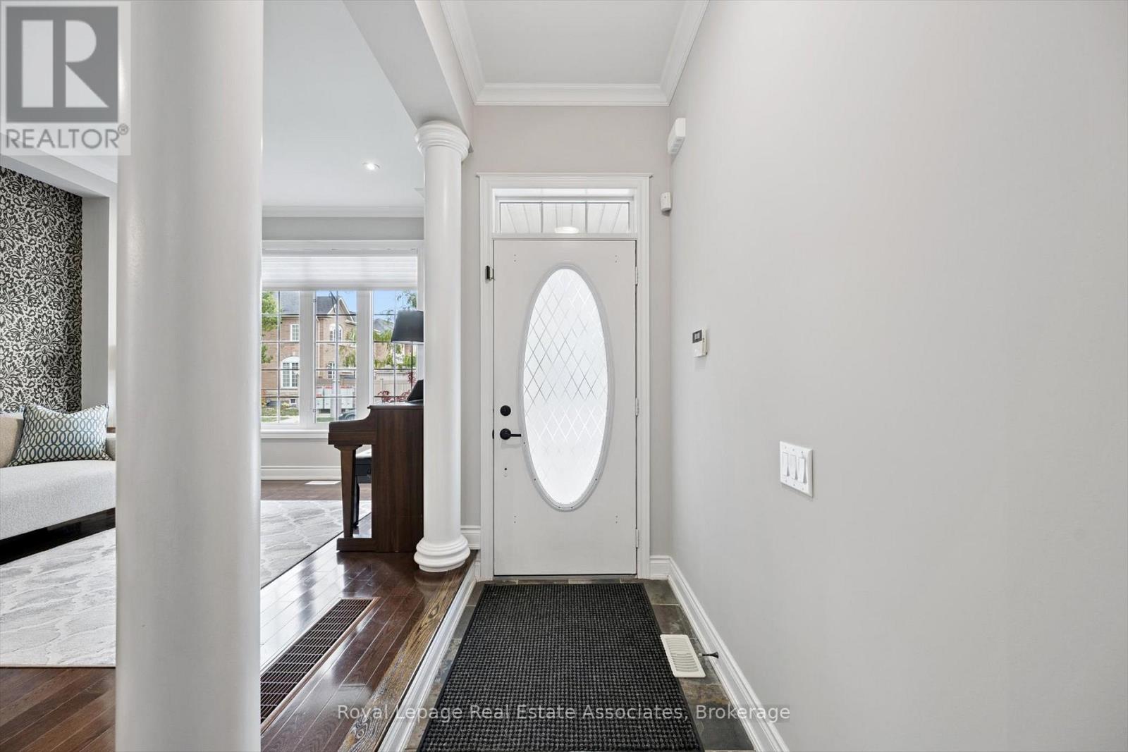 3335 Whilabout Terrace, Oakville, Ontario  L6L 0A8 - Photo 2 - W12818694