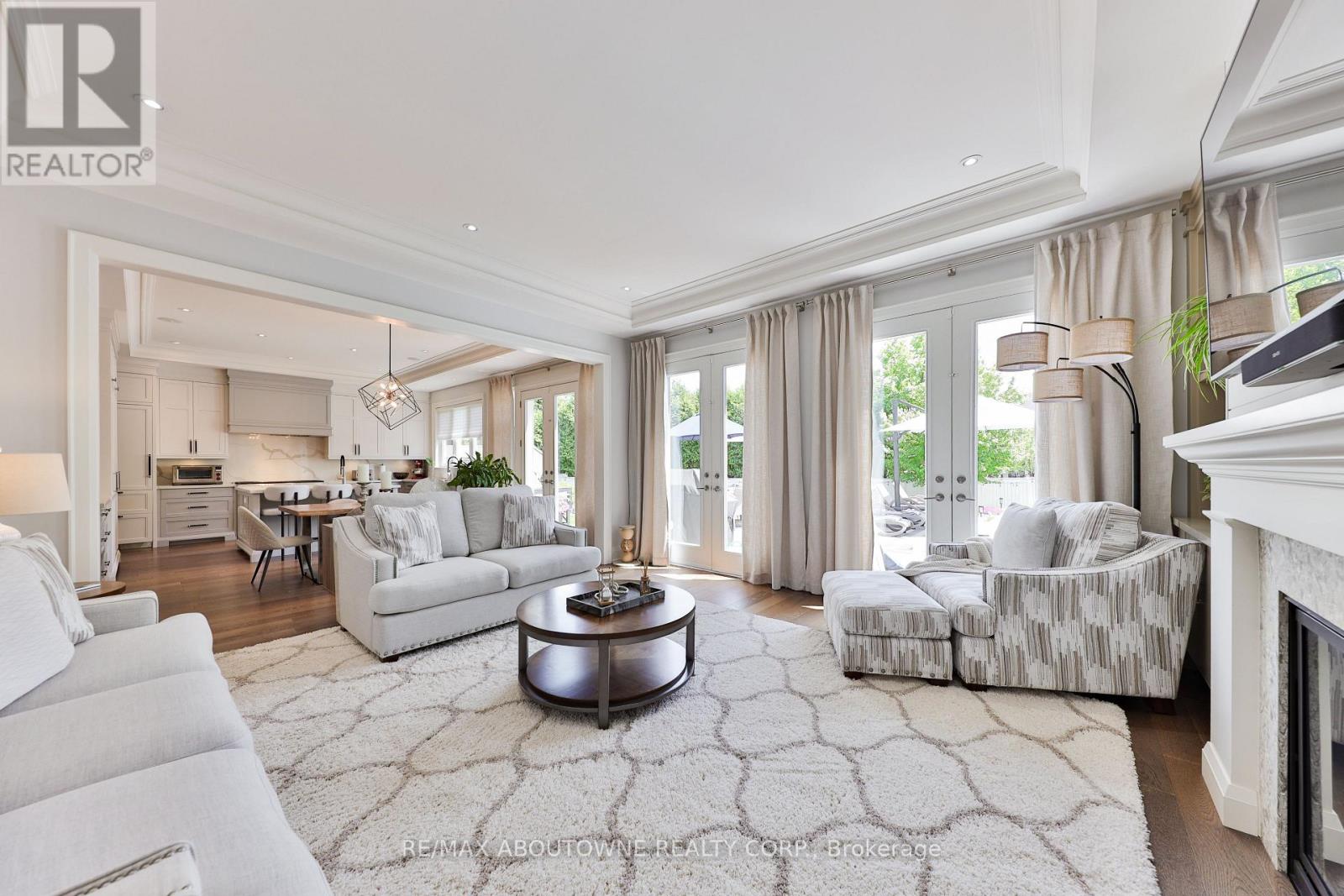 408 Saville Crescent, Oakville, Ontario  L6L 3T8 - Photo 16 - W12818700