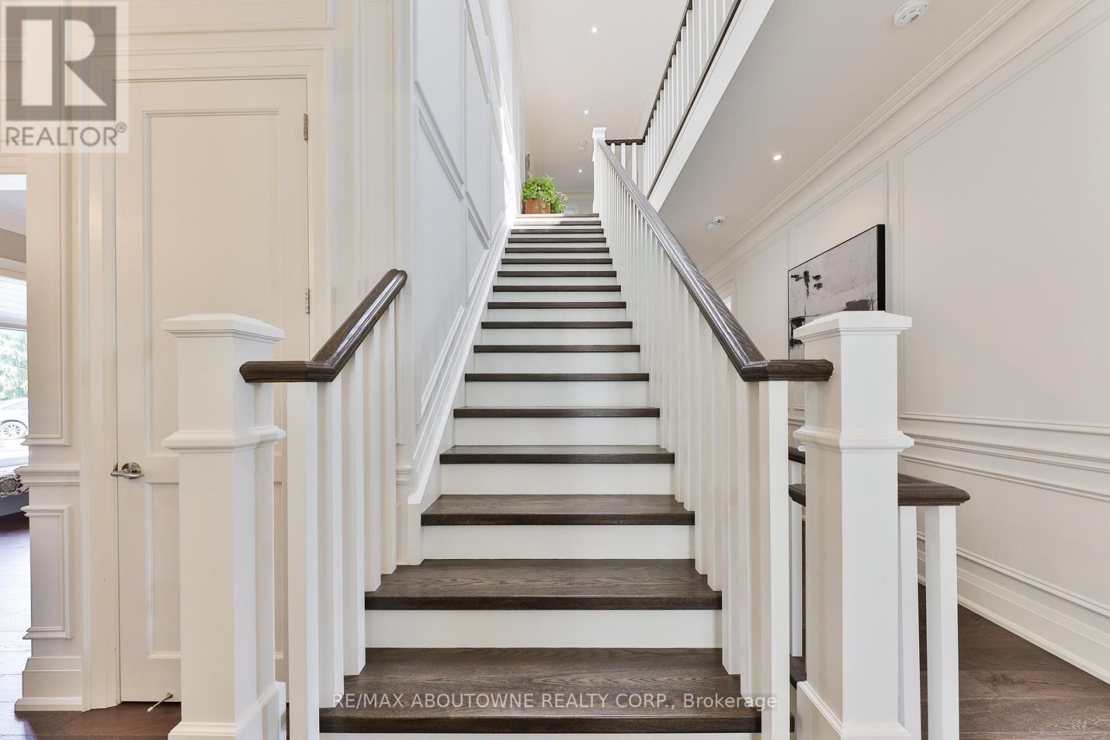 408 Saville Crescent, Oakville, Ontario  L6L 3T8 - Photo 21 - W12818700