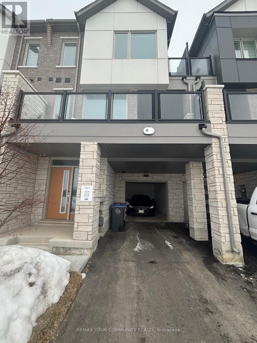 5219 Bench Row, Mississauga, Ontario  L5M 2S8 - Photo 1 - W12818704