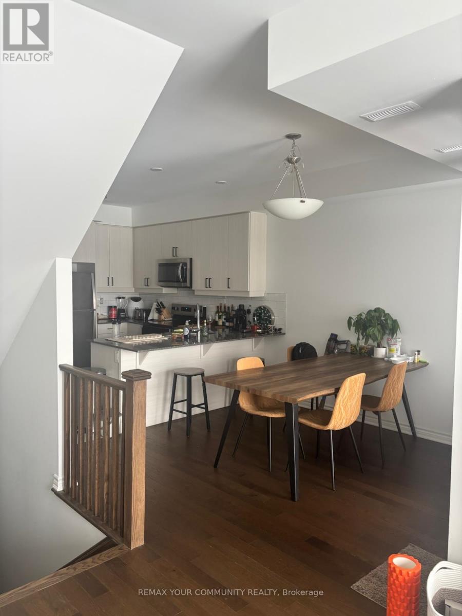 5219 Bench Row, Mississauga, Ontario  L5M 2S8 - Photo 6 - W12818704