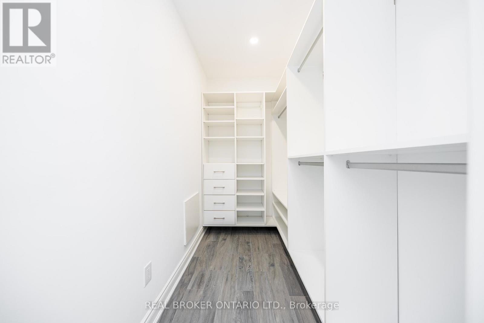 8 Springhurst Avenue, Toronto, Ontario  M6K 1A9 - Photo 13 - W12818738