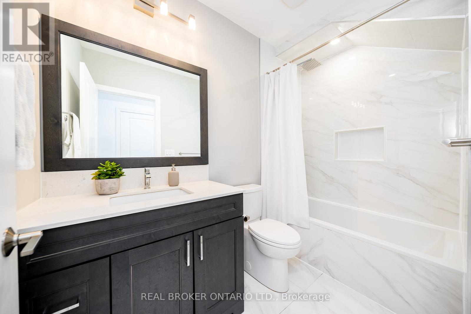 8 Springhurst Avenue, Toronto, Ontario  M6K 1A9 - Photo 14 - W12818738