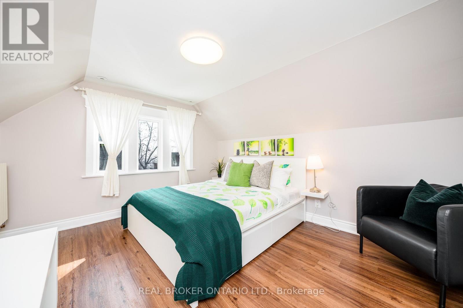 8 Springhurst Avenue, Toronto, Ontario  M6K 1A9 - Photo 25 - W12818738