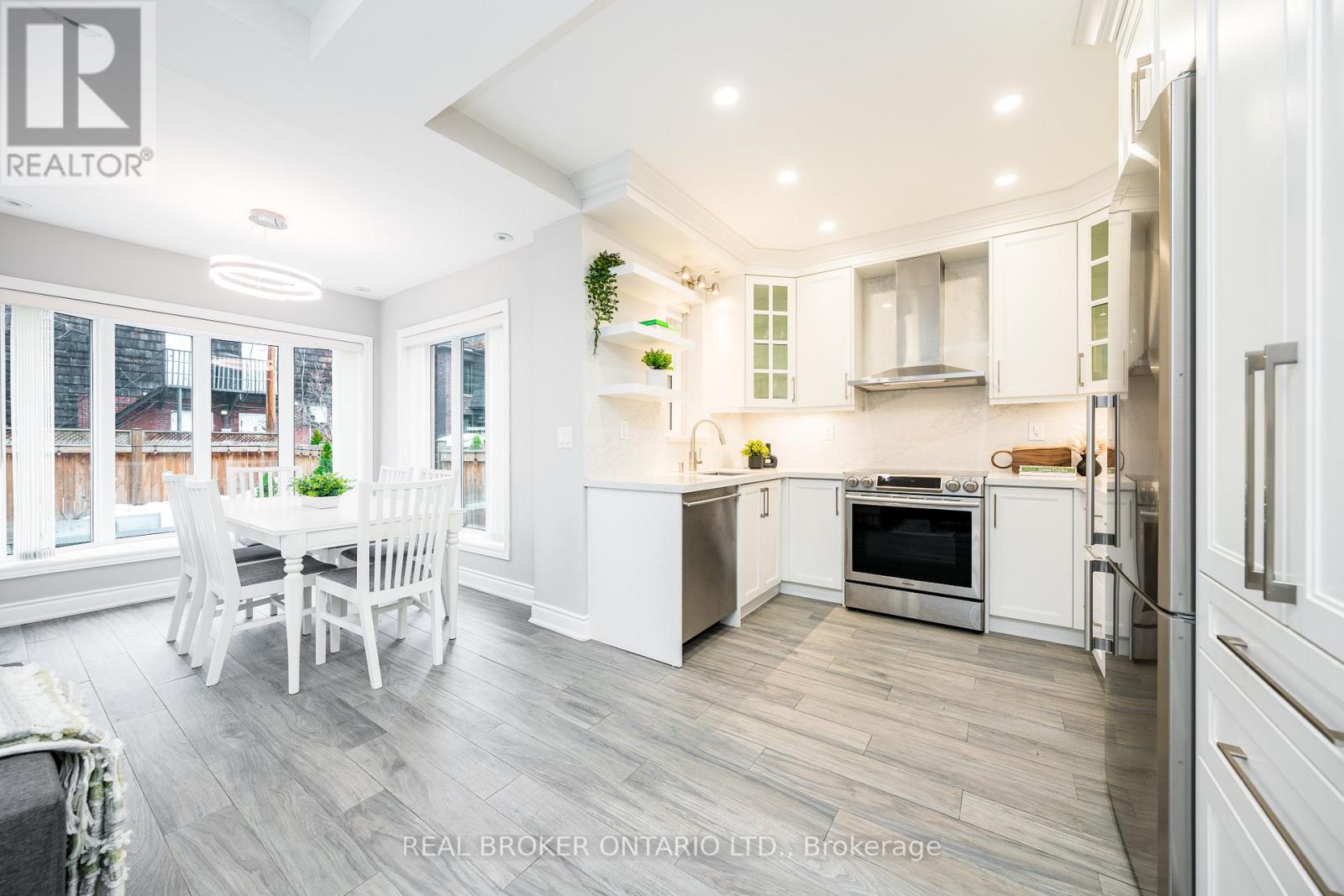 8 Springhurst Avenue, Toronto, Ontario  M6K 1A9 - Photo 7 - W12818738