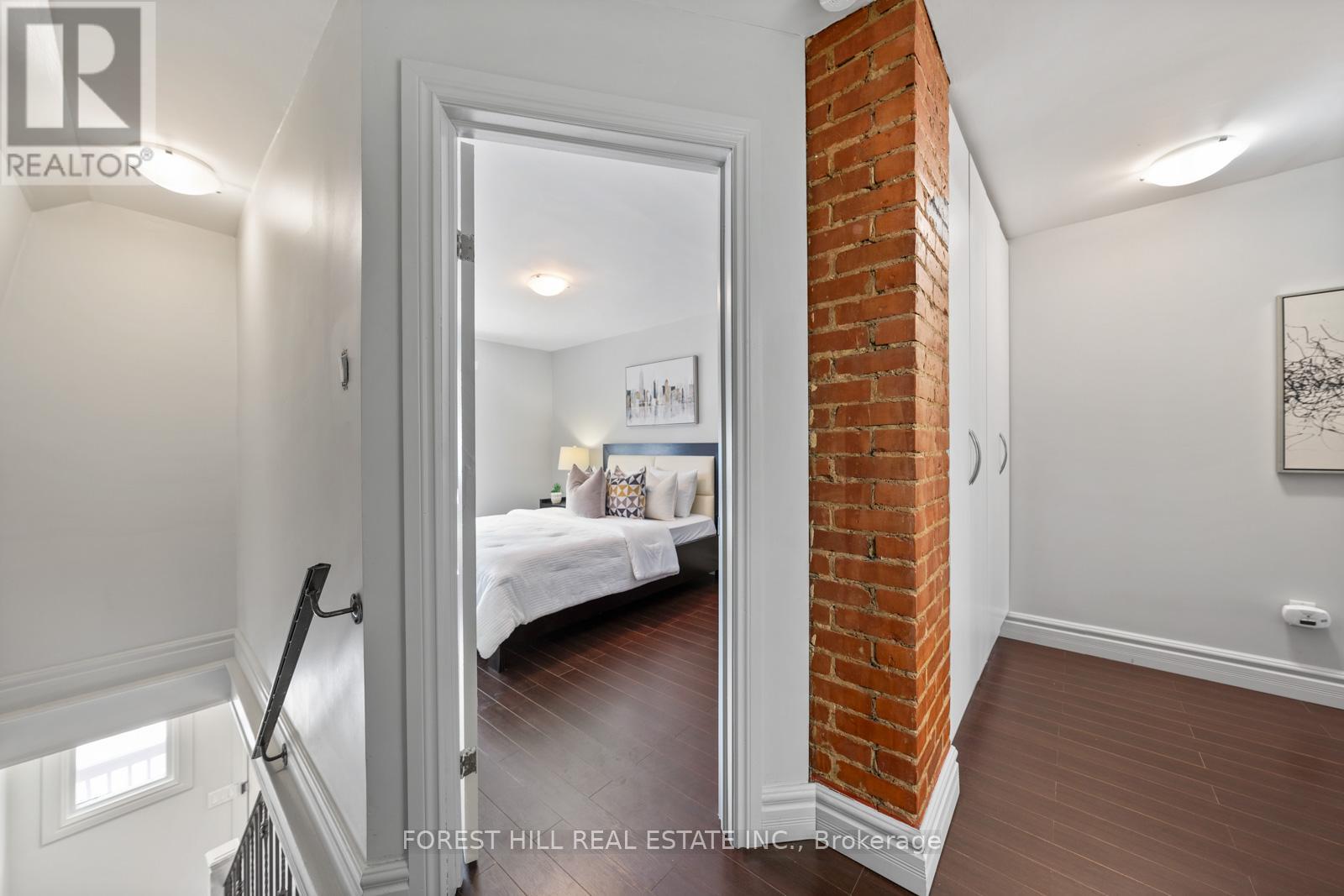 623 Harvie Avenue, Toronto, Ontario  M6E 4M4 - Photo 10 - W12818748