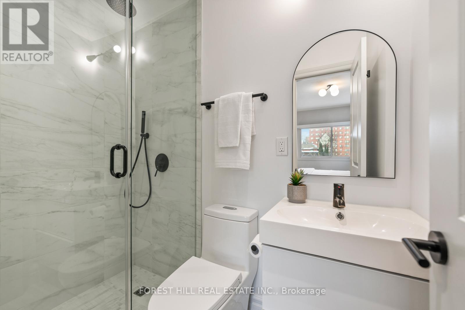 623 Harvie Avenue, Toronto, Ontario  M6E 4M4 - Photo 13 - W12818748