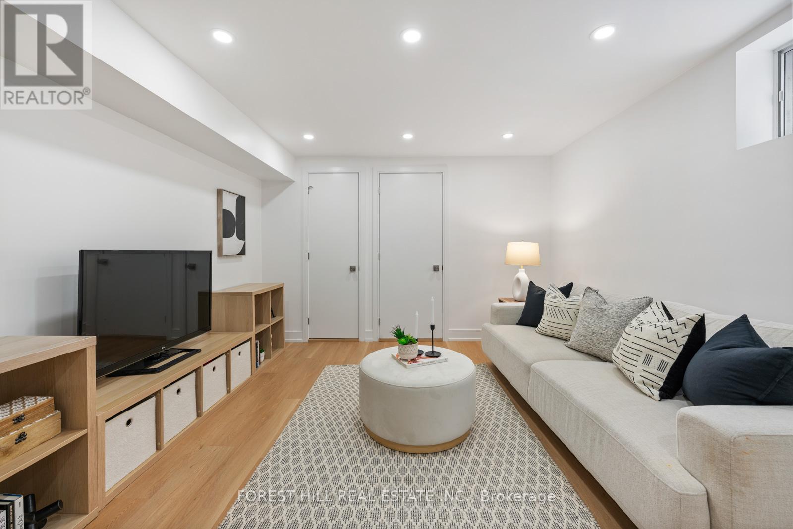 623 Harvie Avenue, Toronto, Ontario  M6E 4M4 - Photo 19 - W12818748