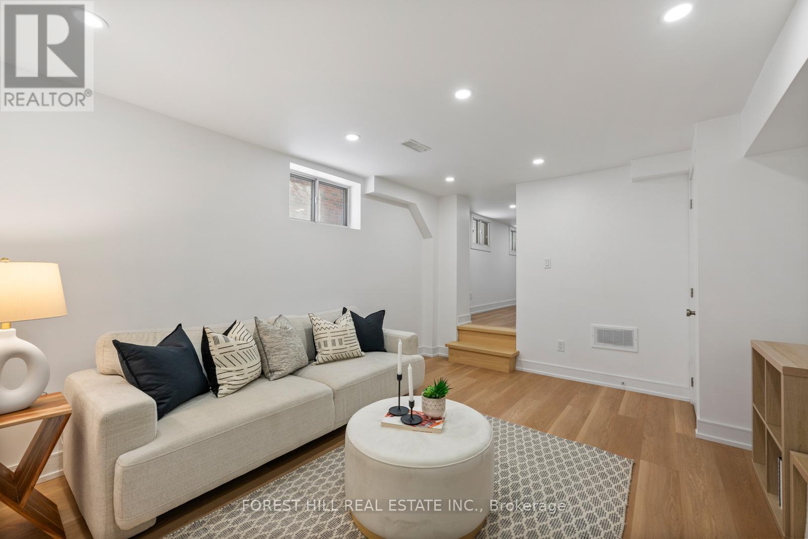 623 Harvie Avenue, Toronto, Ontario  M6E 4M4 - Photo 20 - W12818748