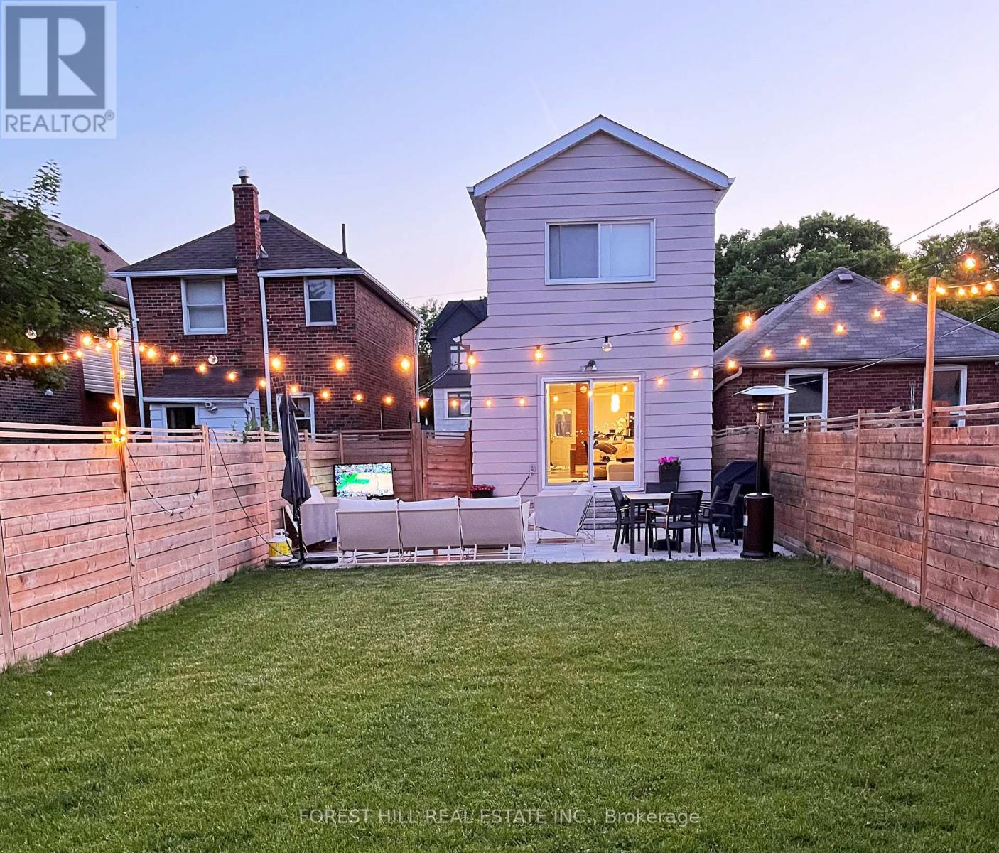 623 Harvie Avenue, Toronto, Ontario  M6E 4M4 - Photo 28 - W12818748