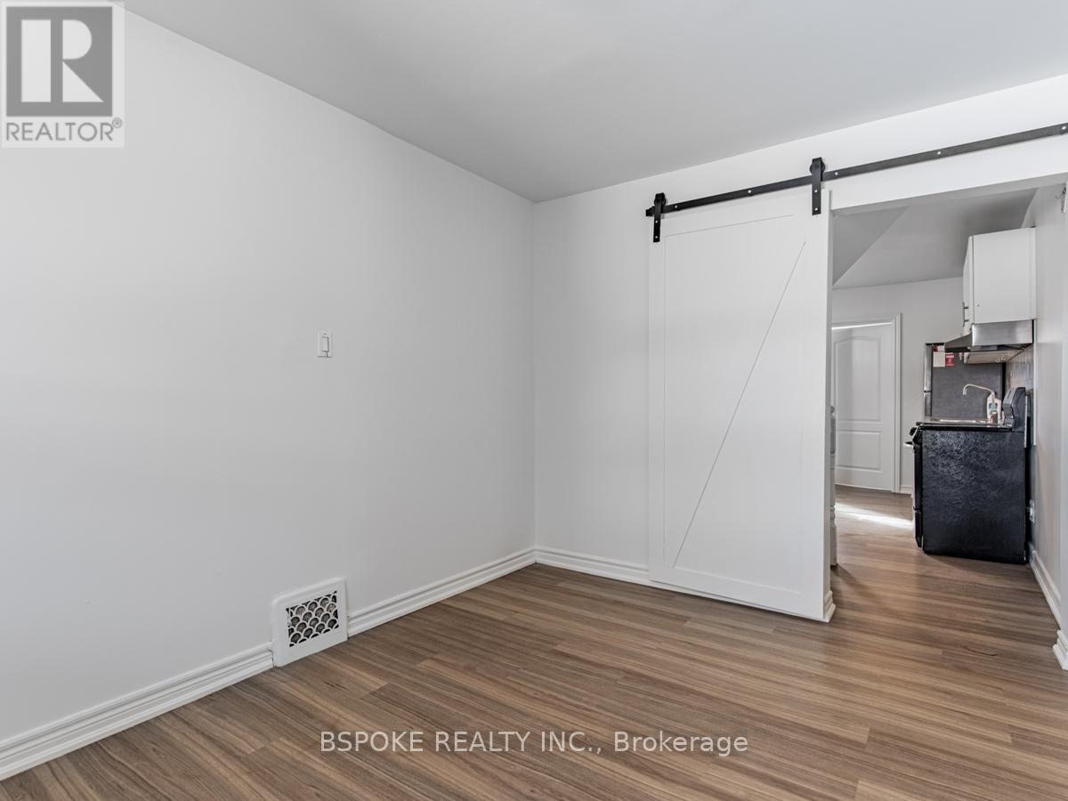 Main Floor - 142 Silverthorn Avenue, Toronto, Ontario  M6N 3K3 - Photo 7 - W12818848